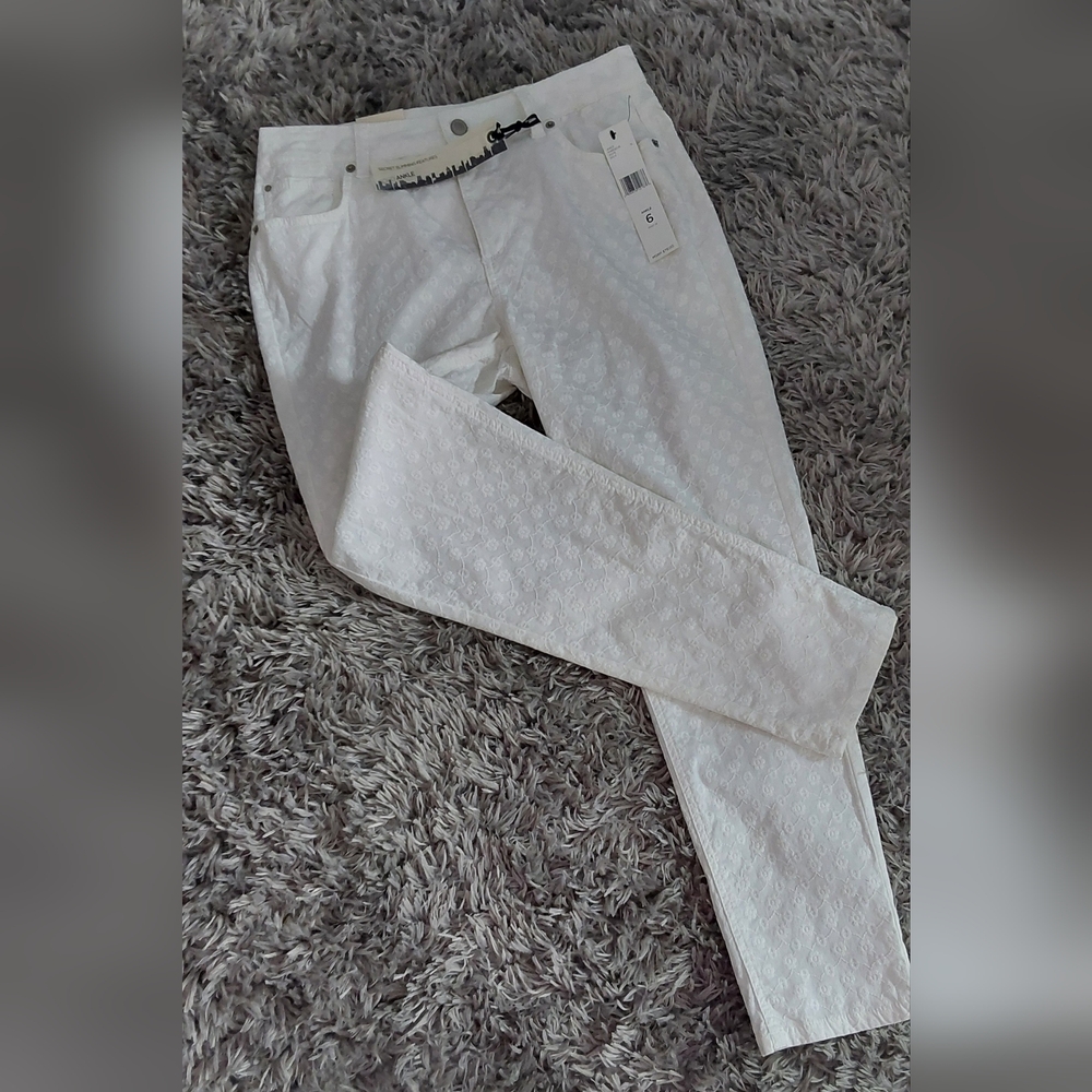 JONES NEW YORK JEANS WHITE TEXTURED ANKLE PANT 6